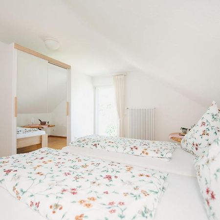 Ferienwohnung Menzer Am See Ohningen Exteriör bild