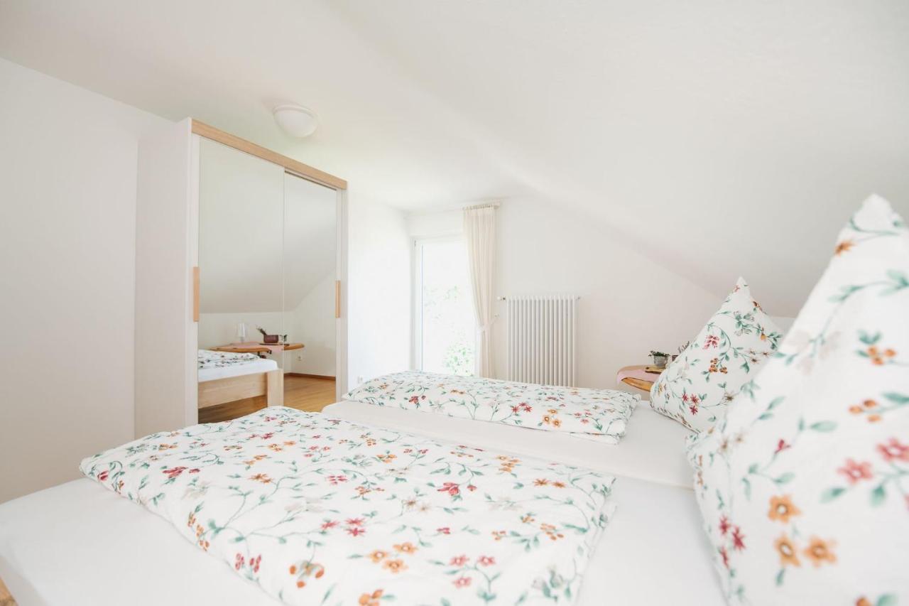 Ferienwohnung Menzer Am See Ohningen Exteriör bild