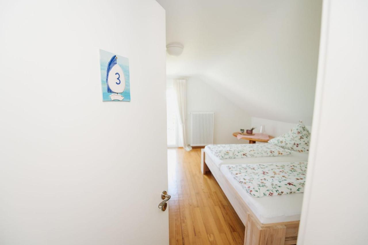 Ferienwohnung Menzer Am See Ohningen Exteriör bild